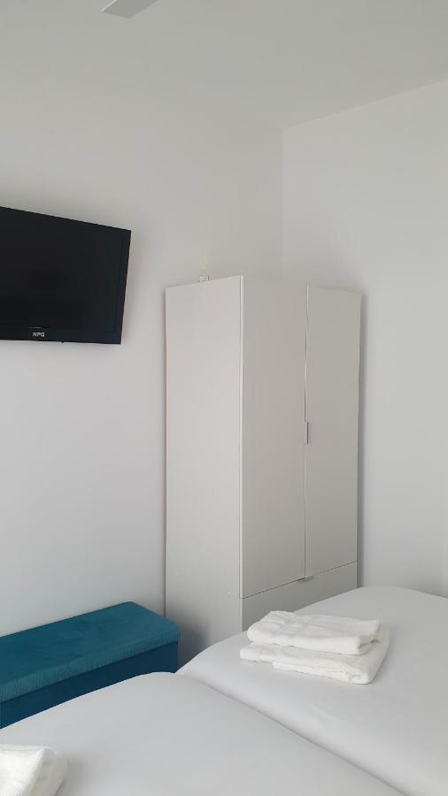 Tres Torres Apartamento Turistico Almoharin ภายนอก รูปภาพ